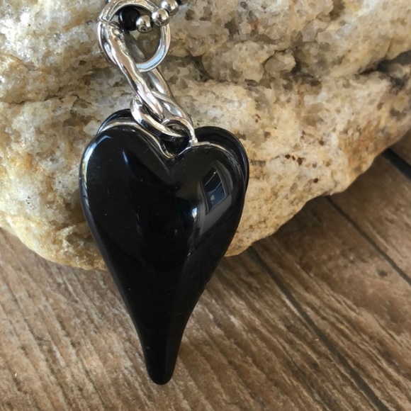 Black Heart Pendant Necklace 17.5 - 20.5 in - Picture 4 of 7